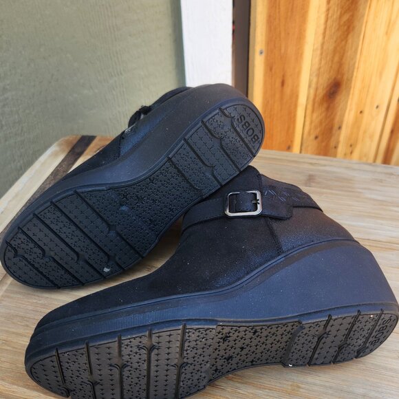 NIB - Skechers Vegan Wedge Booties - Picture 5 of 6
